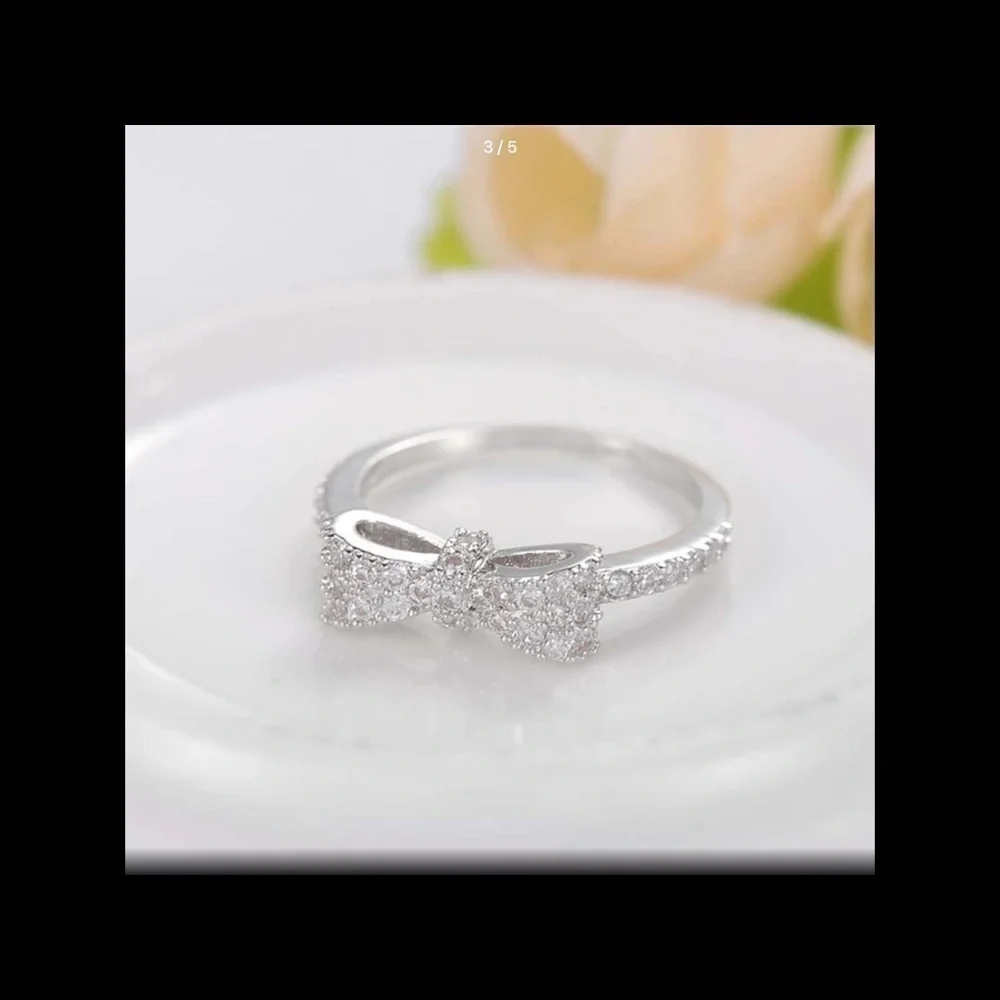 SILVER CUBIC ZIRCONIA MIDI BOW RING l Dainty Ring